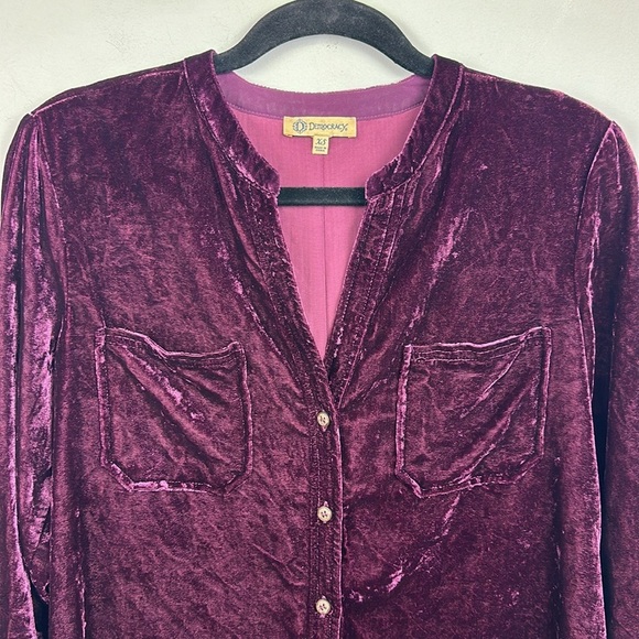 Democracy Velvet Button Down, Box Pleat and Split Back Shirt, Deep Plum Sz XS - Picture 4 of 12